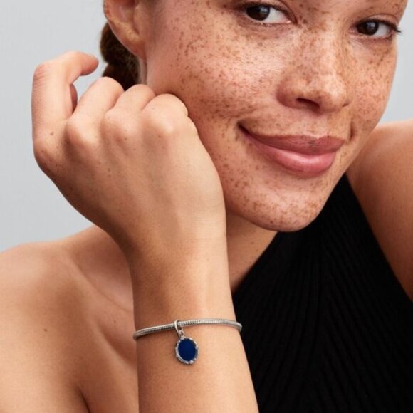 Pandora Disney Snow White Magic Mirror Dangle Charm - Picture 6 of 6